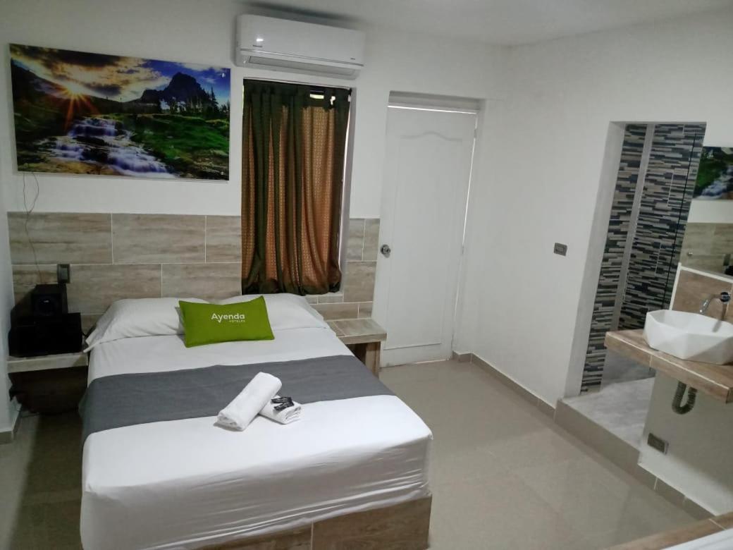 Hotel Brisas Medellín Exteriör bild