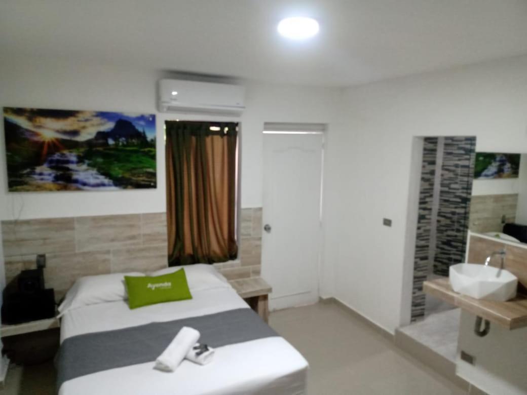Hotel Brisas Medellín Exteriör bild