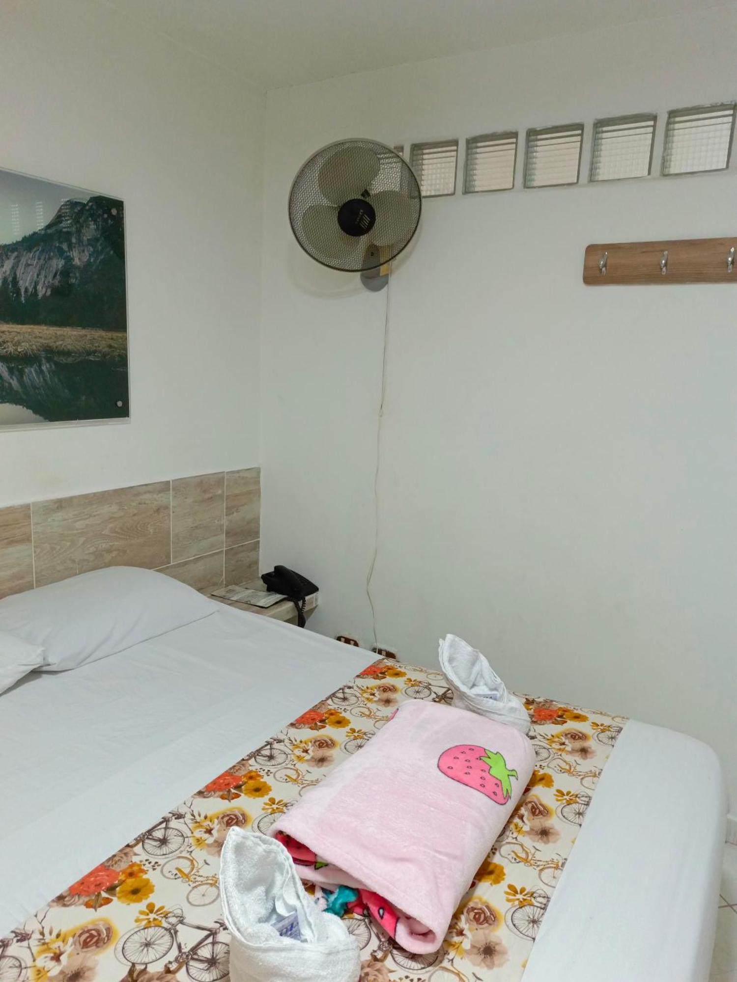 Hotel Brisas Medellín Exteriör bild